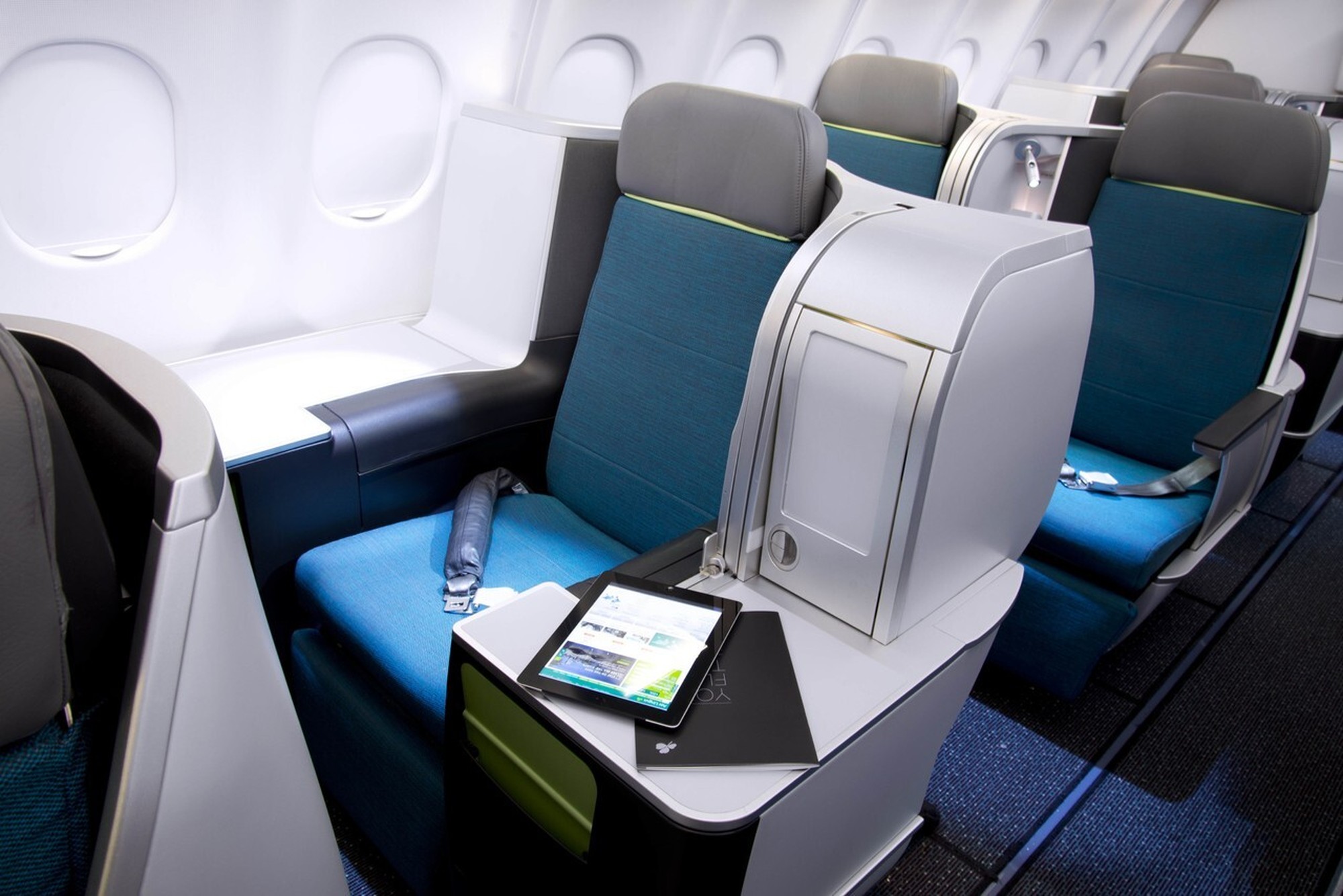 Aer Lingus Business Class “throne seat” on the Airbus A330 provides spacious and modern seating with privacy and direct aisle access. Photo by Aer Lingus.