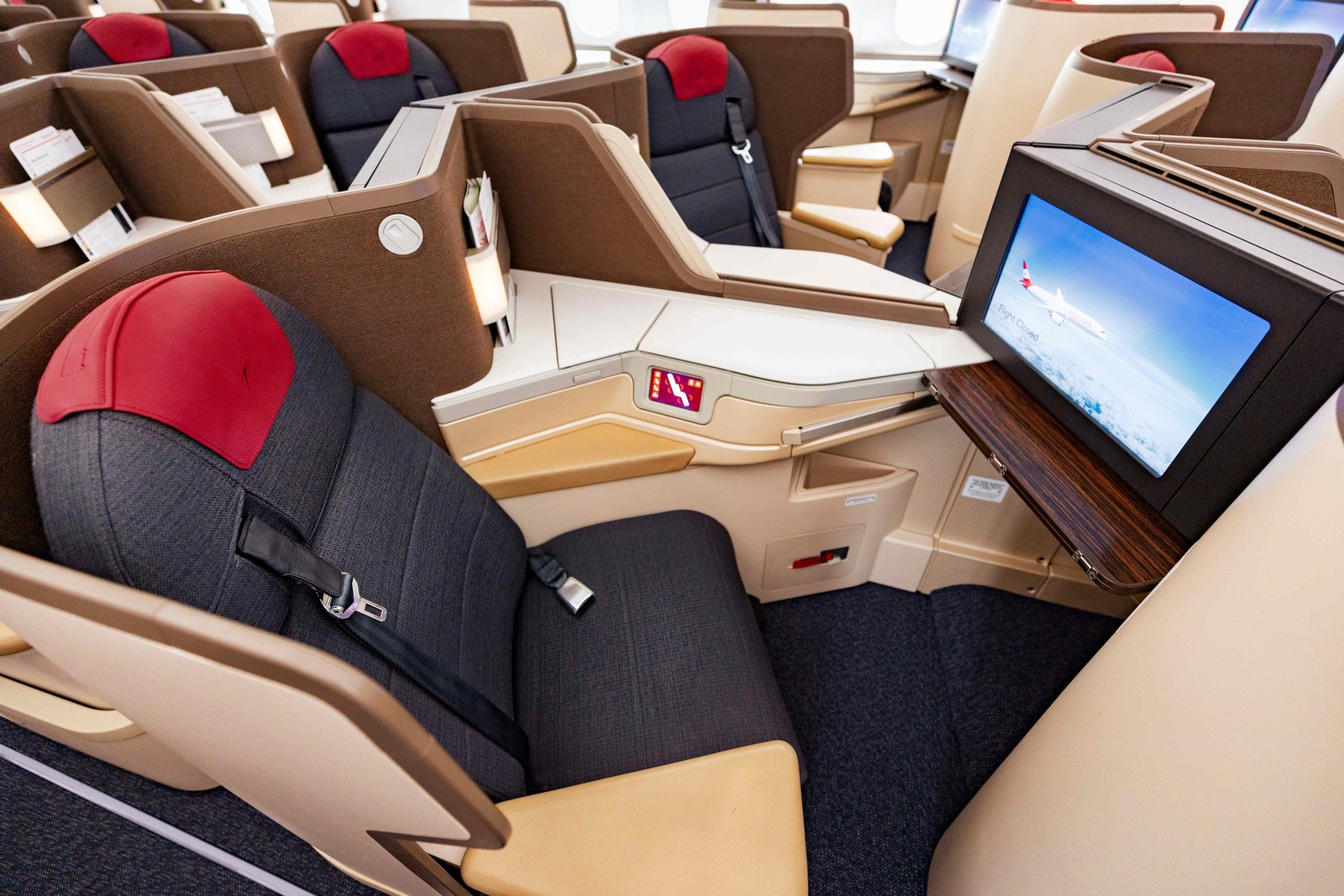 Cover image for Austrian Airlines Business Class Review