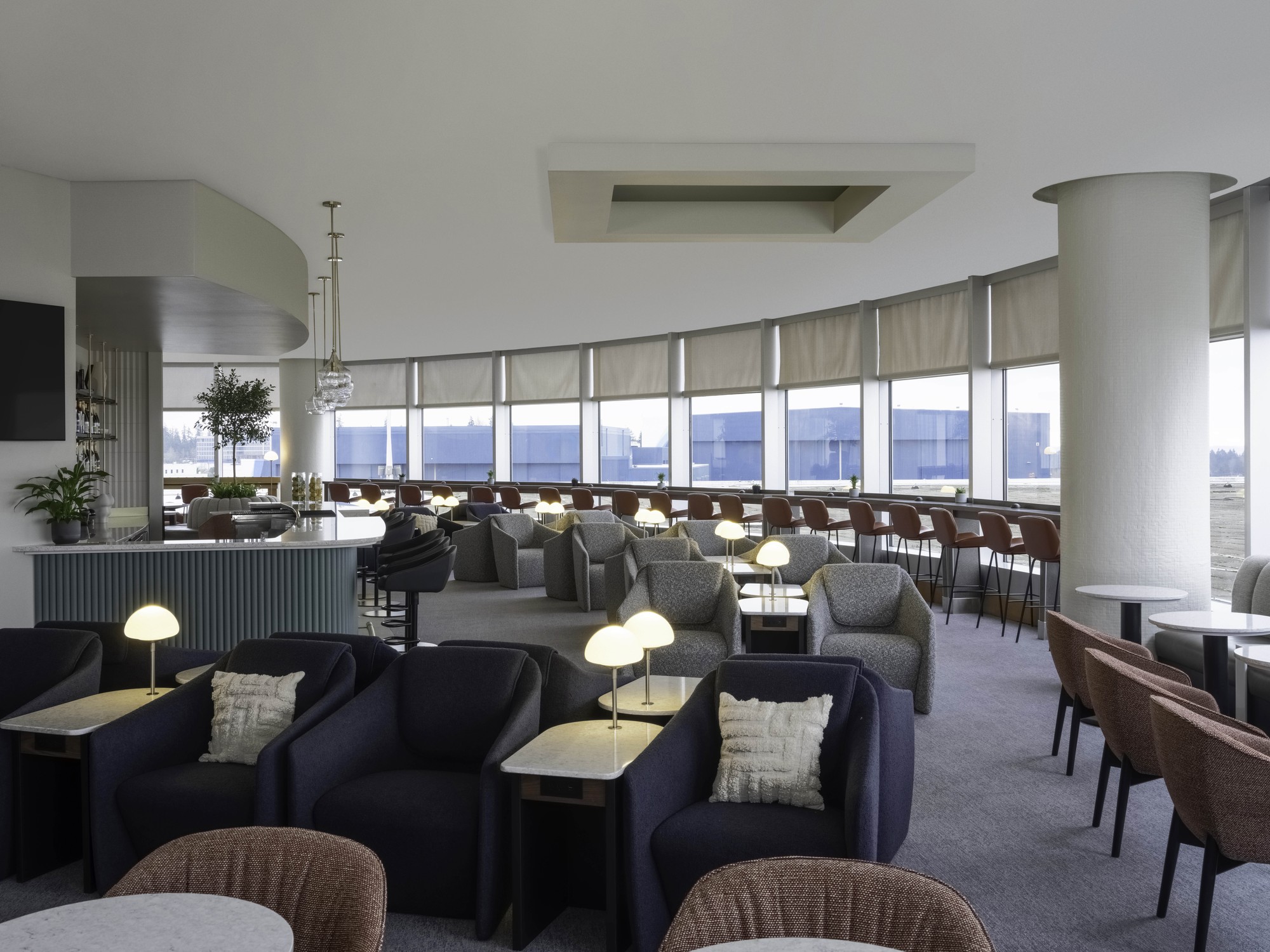 Cover for The Top 10 Business Class Lounges in the World