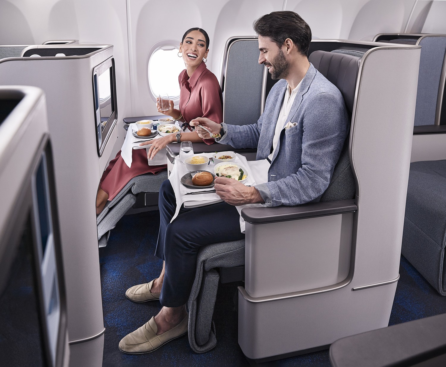 FlyDubai business class - dining experience