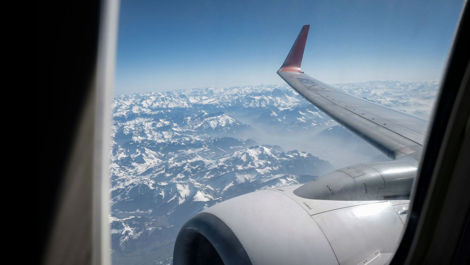 Cover image for How to Book the Best Business Class Flights to Europe