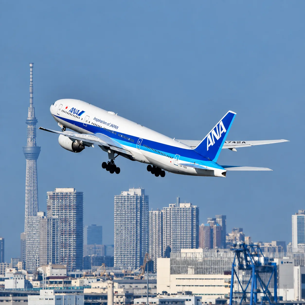 An ANA Boeing 777 departing Tokyo Haneda..png